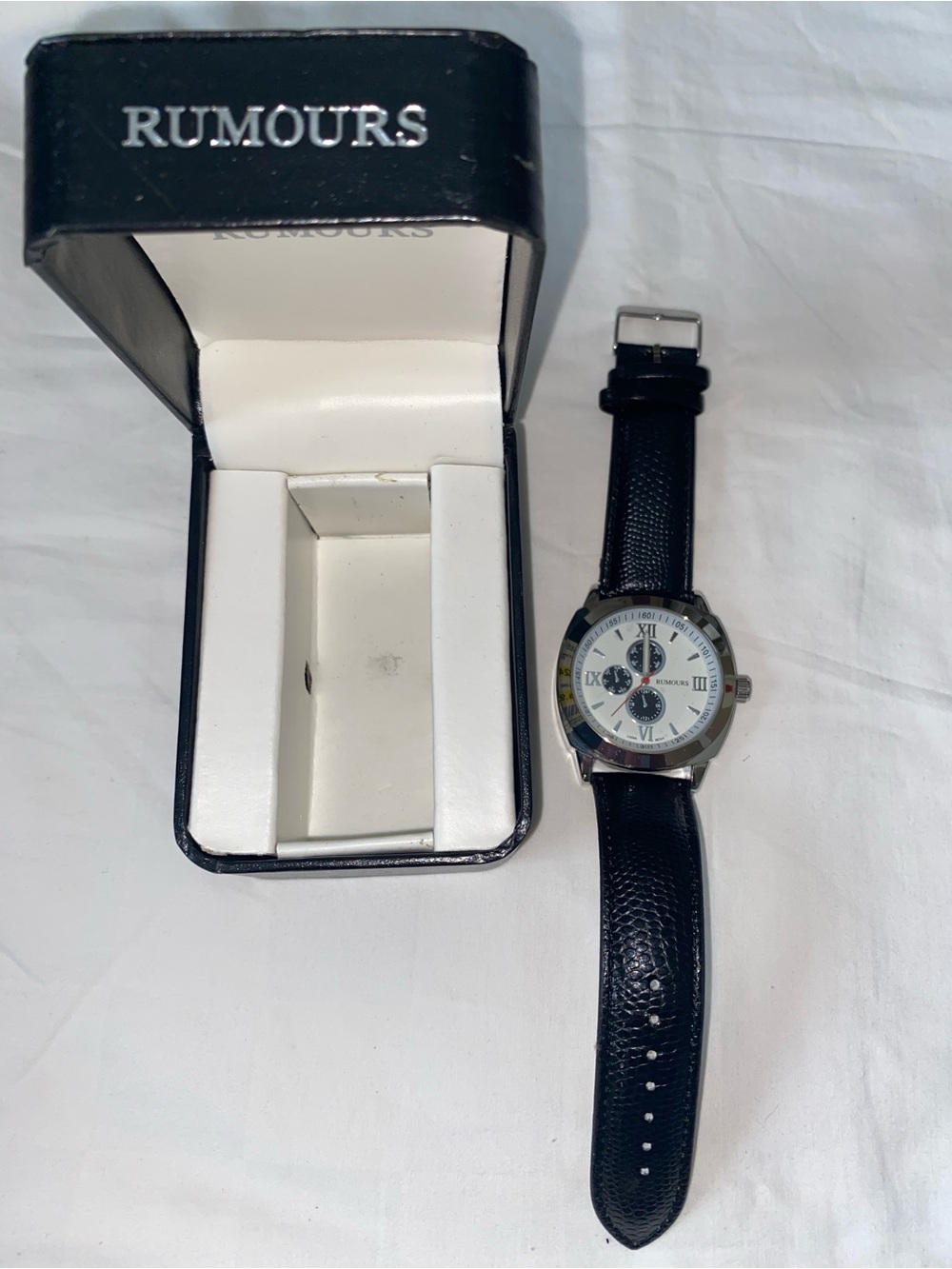 Black Leather Strap Men's Watch with Silver Case
**NEEDS BATTERY